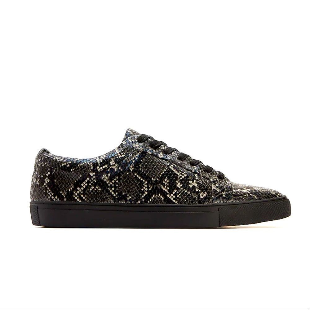NWOT Express Snakeskin Textured Lace-Up Sneakers Sz 9